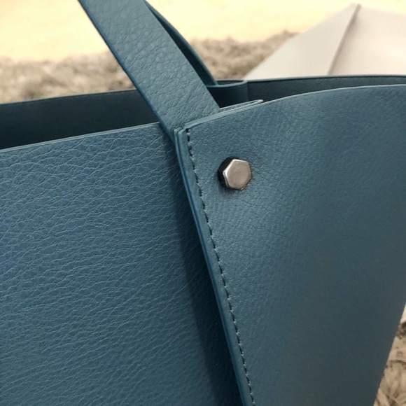 🌱🌱🌱BLUE Neiman Marcus Vegan Totes🌱🌱🌱 - Picture 2 of 8